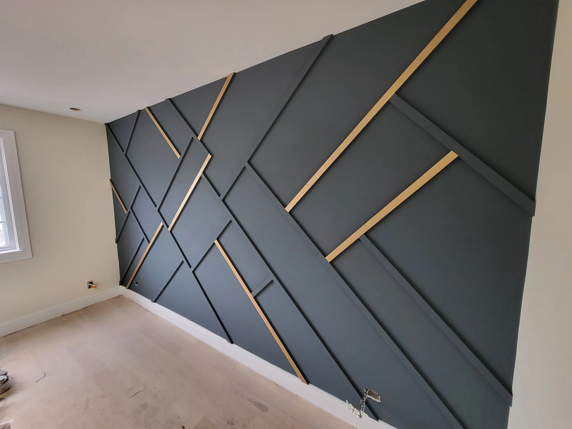 Slat accent wall navy gold perspective